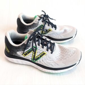 NEW BALANCE Fresh Foam 680 Gray and Green Running Shoes Size 8.5 Men's
